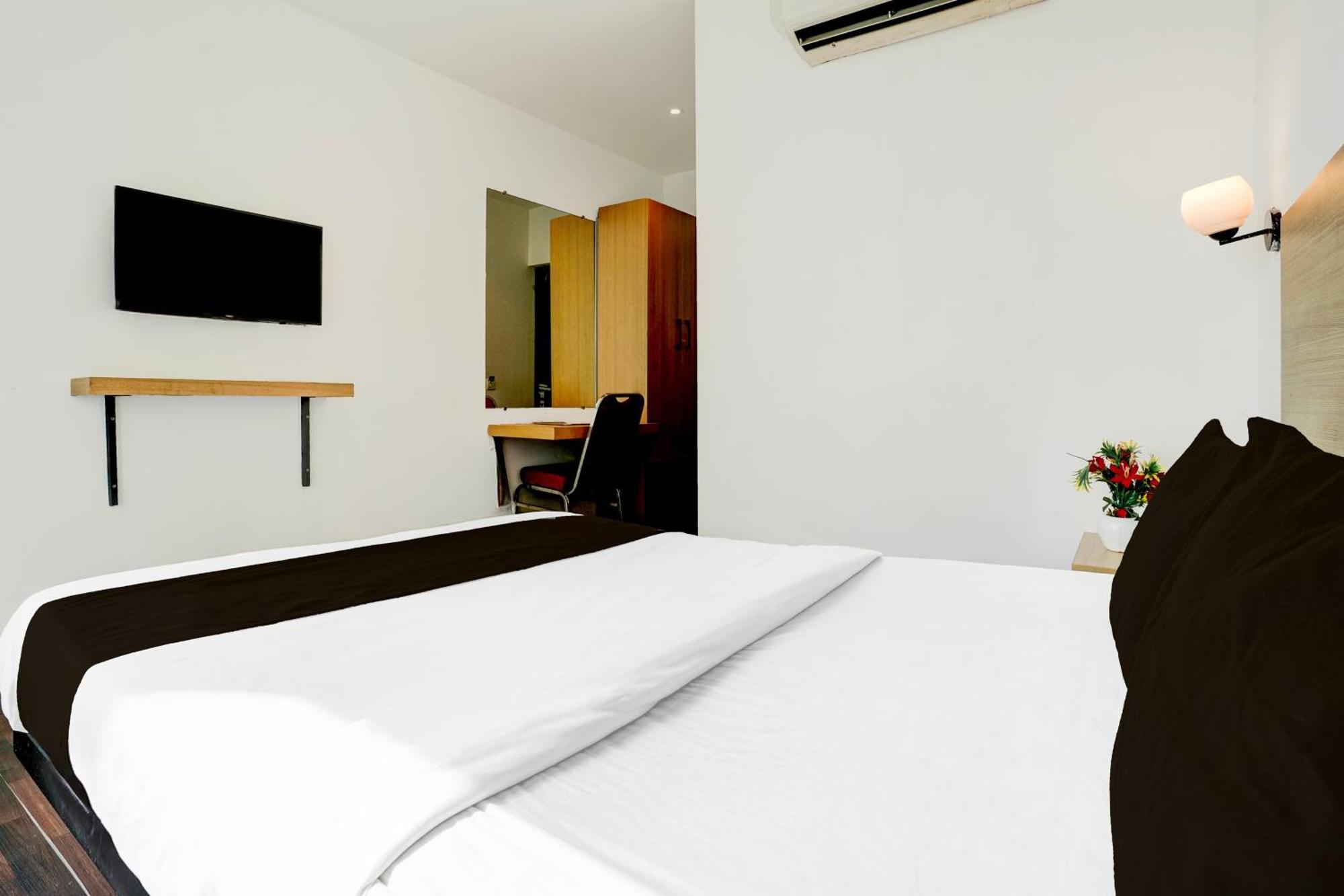 Super Townhouse Pbg Mall Vashi Turambhe 외부 사진