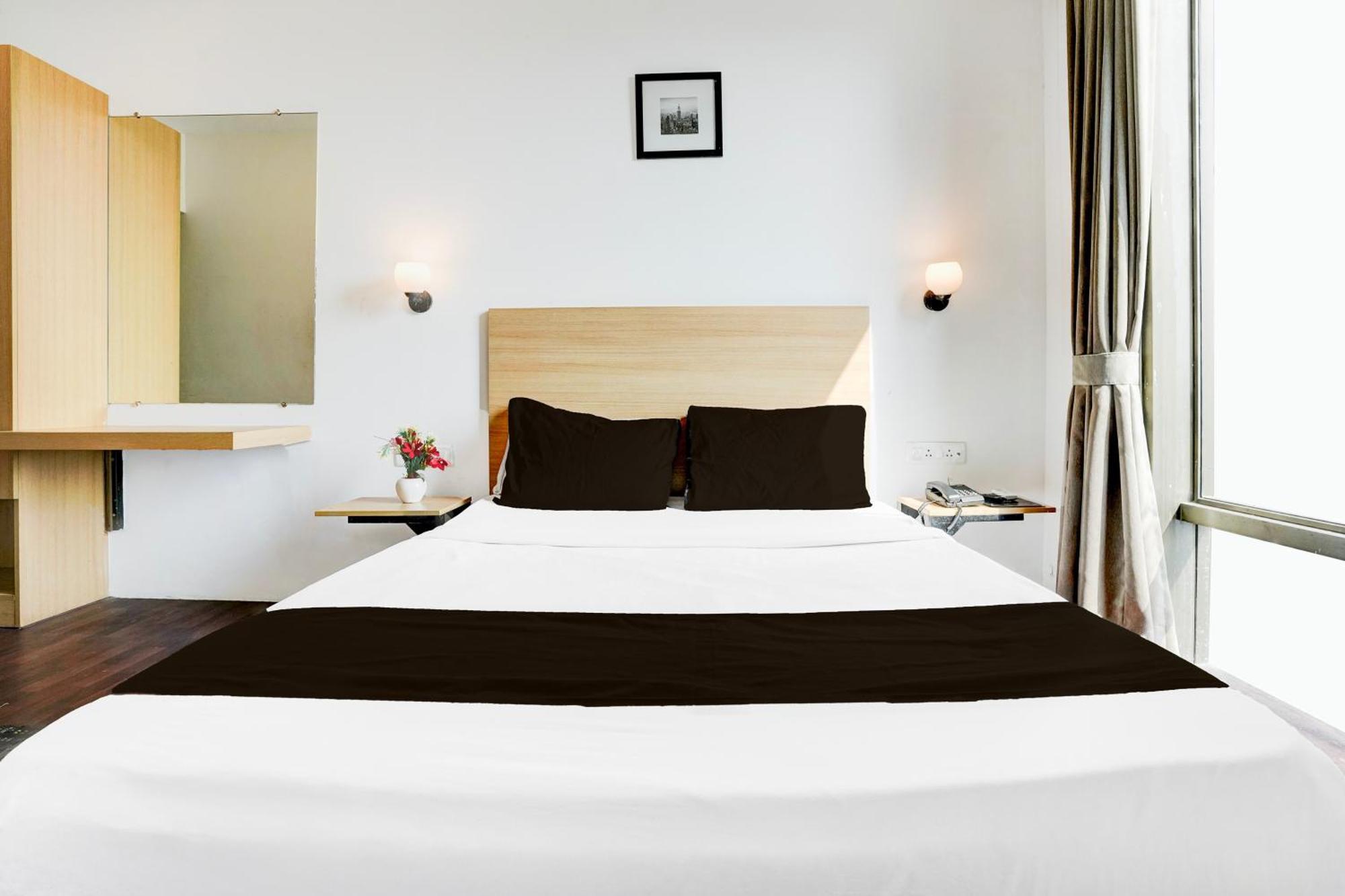 Super Townhouse Pbg Mall Vashi Turambhe 외부 사진