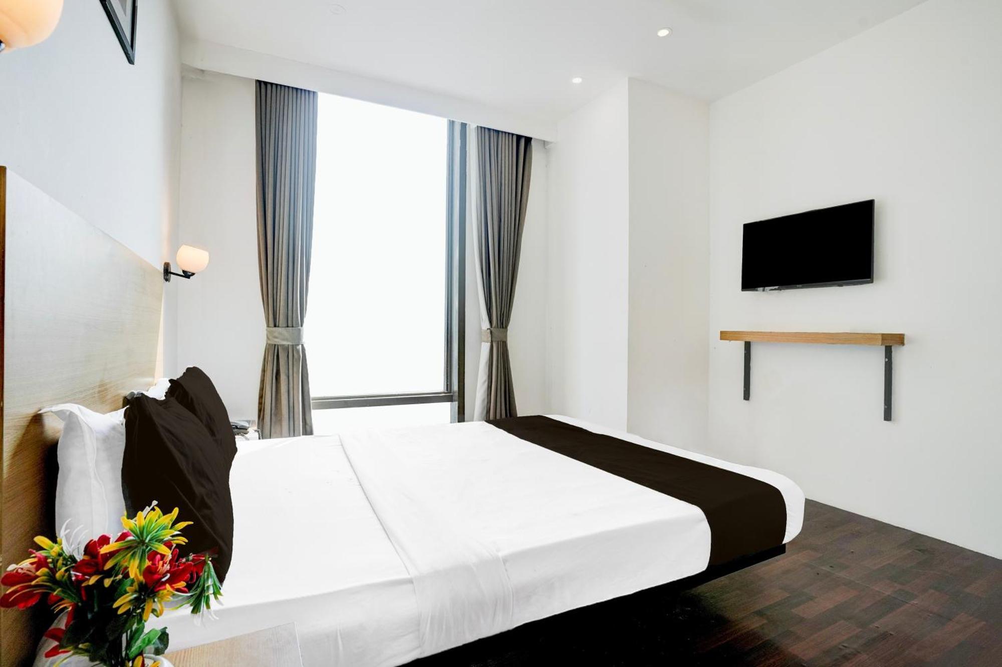 Super Townhouse Pbg Mall Vashi Turambhe 외부 사진