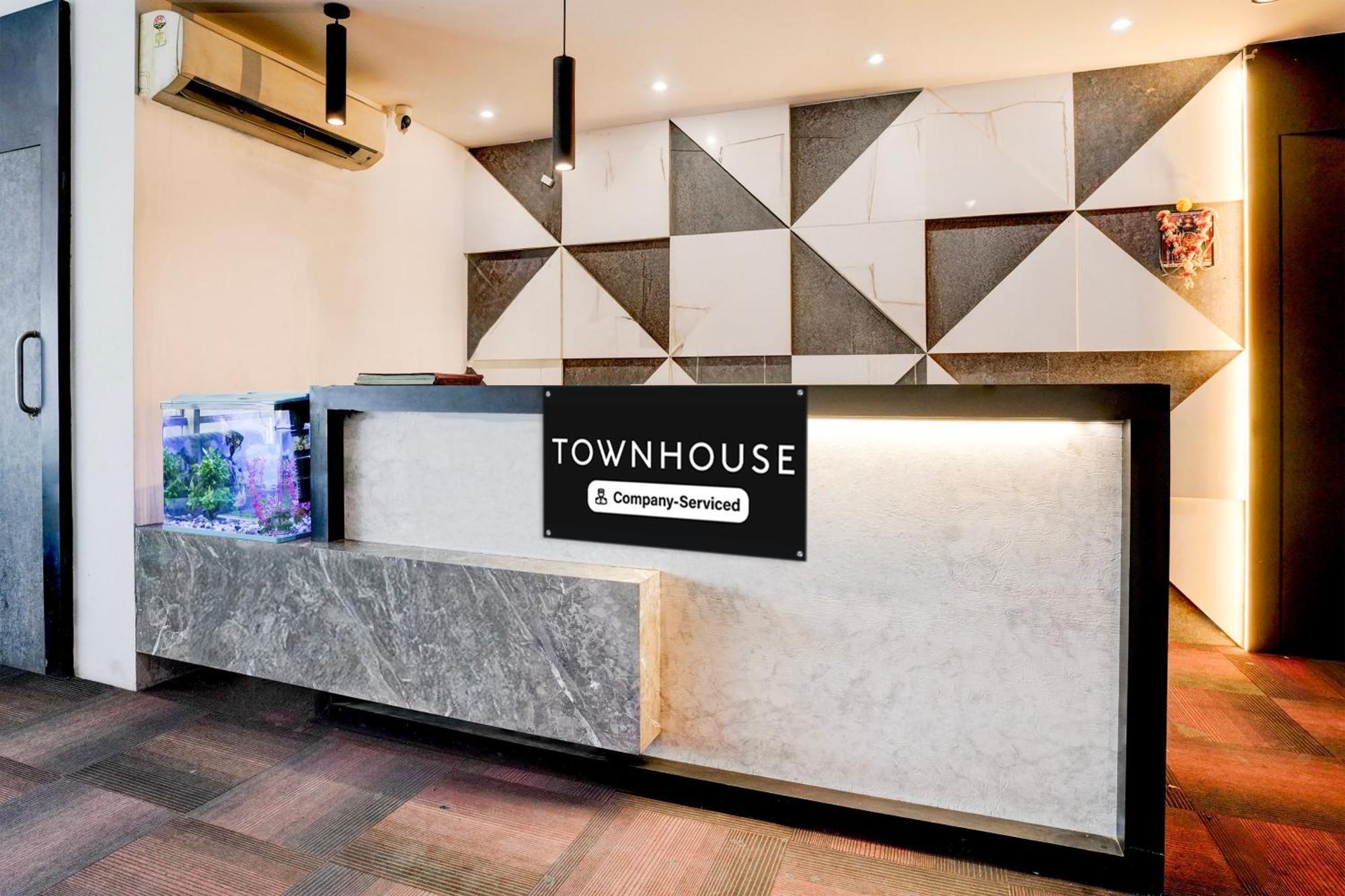 Super Townhouse Pbg Mall Vashi Turambhe 외부 사진