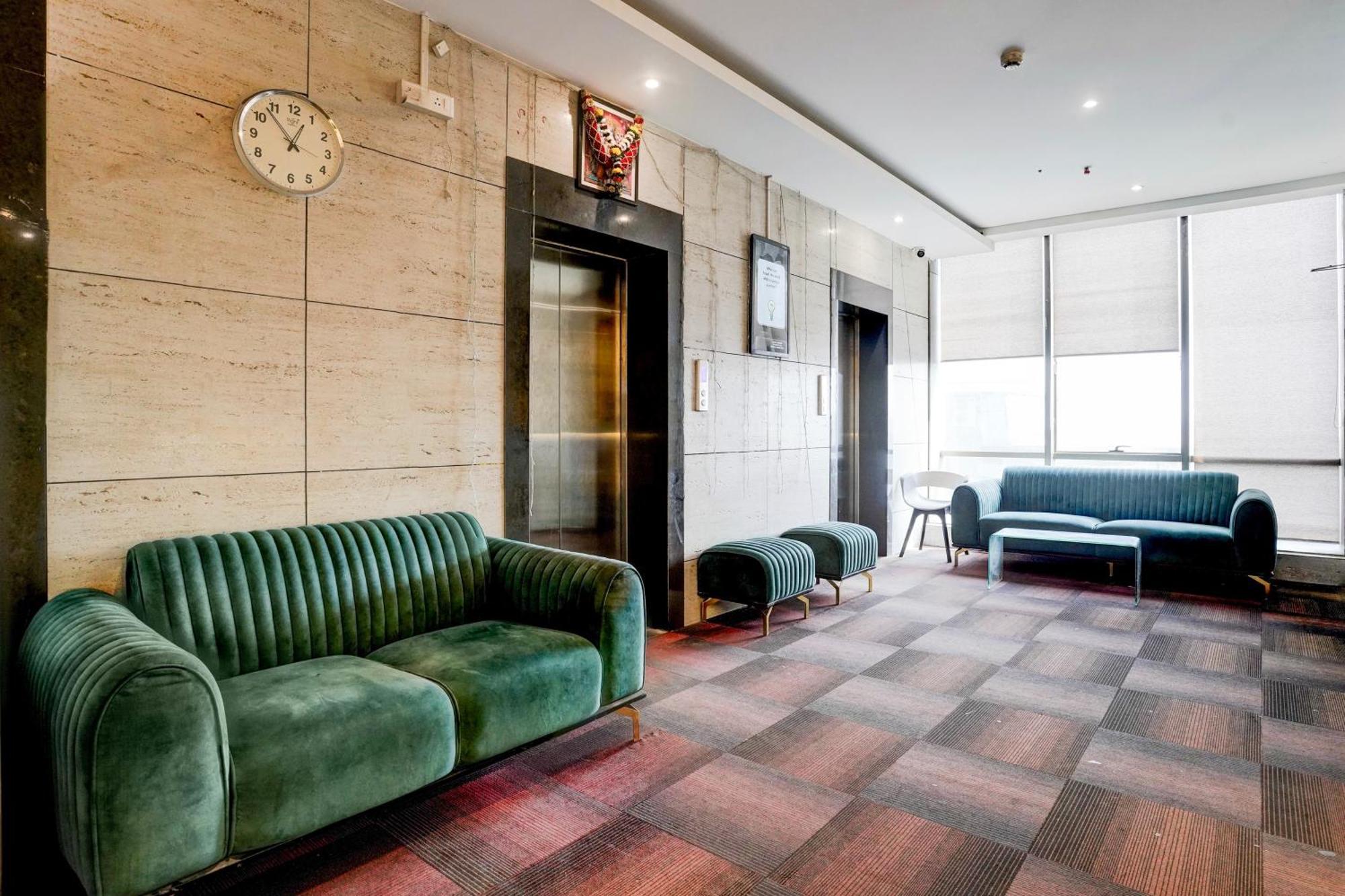 Super Townhouse Pbg Mall Vashi Turambhe 외부 사진